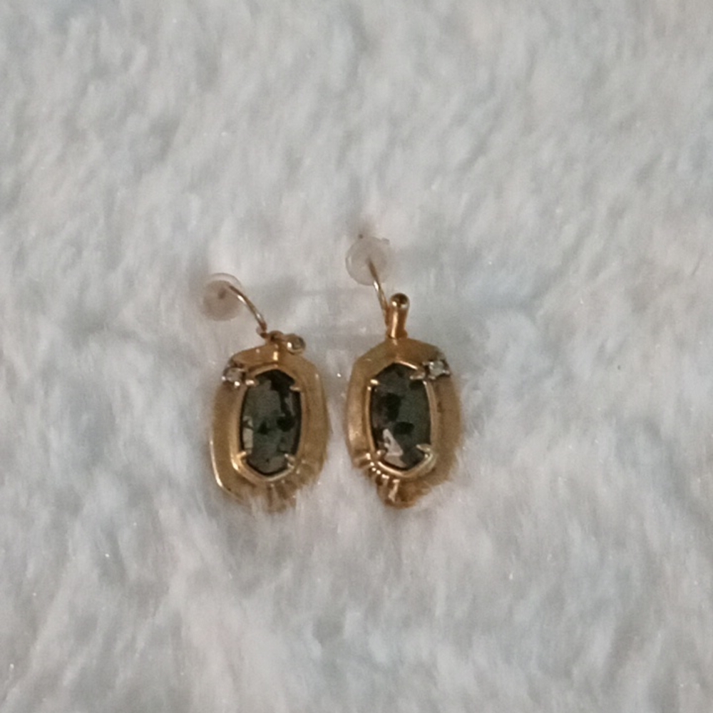 Drop earrings